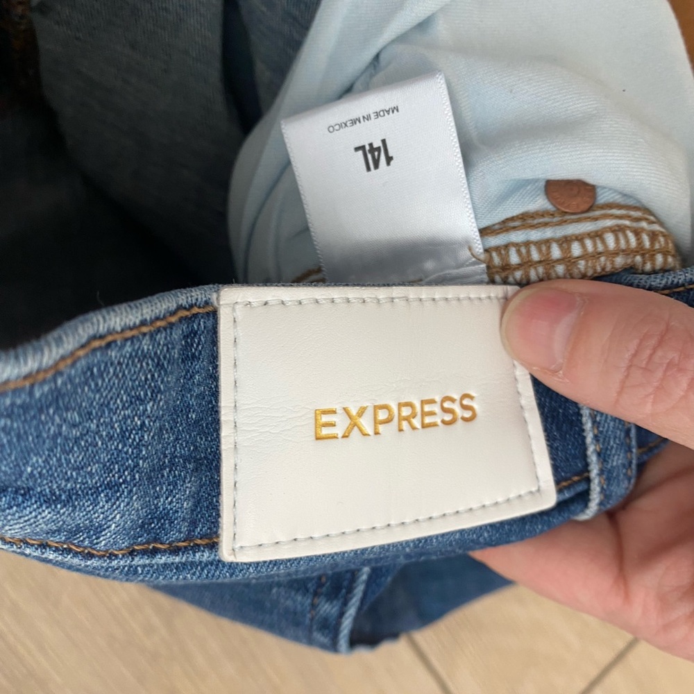Express Women's Classic Denim Jeans